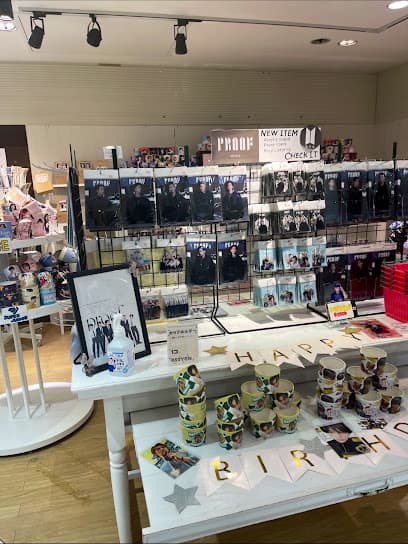 KPOP GOODS & CD オシパラダイス